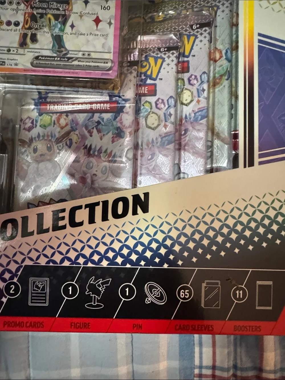 Pokémon premium Figure Collection prismatic Evolutions Espeon Umbreon Pin New